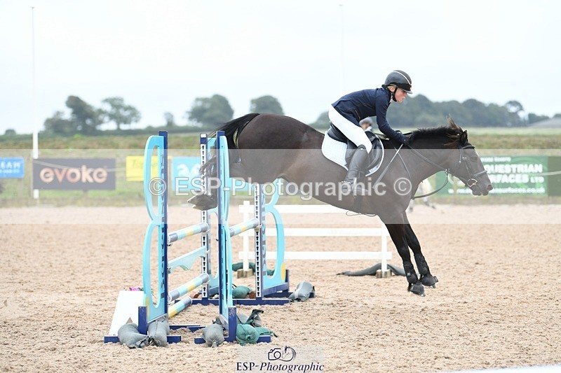 250807-110627-00462 - 90cm Round 1