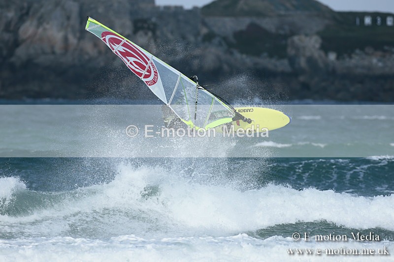 WS 020413-116 - Windsurfing