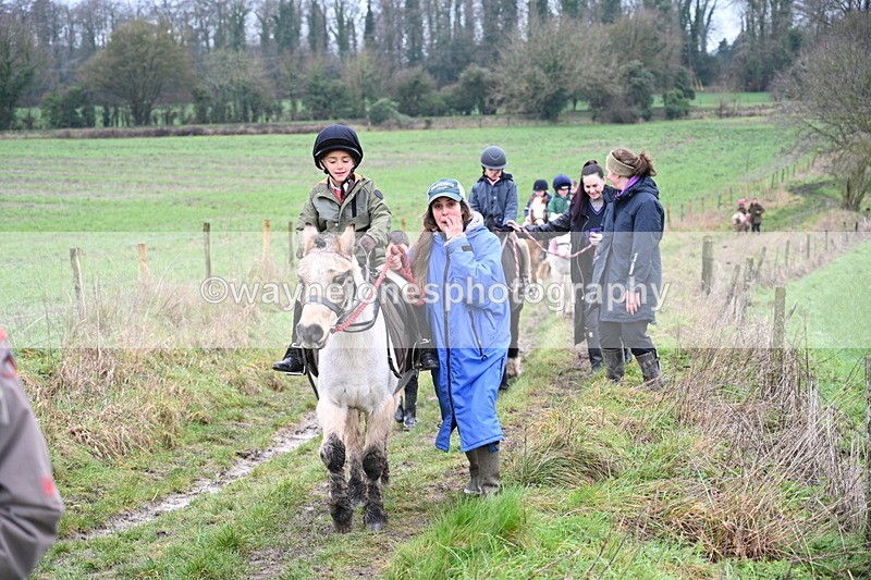 WJ7_9501 - Walk out..