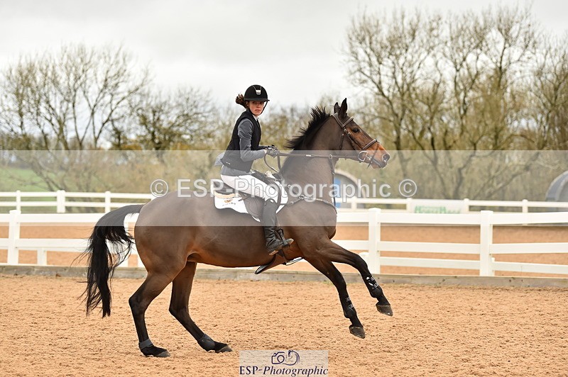 231122A-135436-00547 - Cls 5 Foxhunter & 1.20m Open