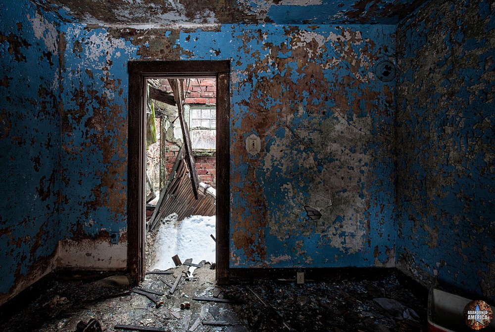 Abandoned Lincoln Way (Clairton, PA) The Anonymity of Oblivion