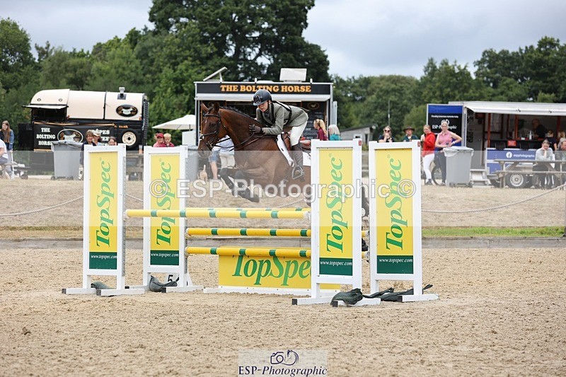 250803A-140650-14530 - P-710-Isla.Kitson-BLUES.CLOUD