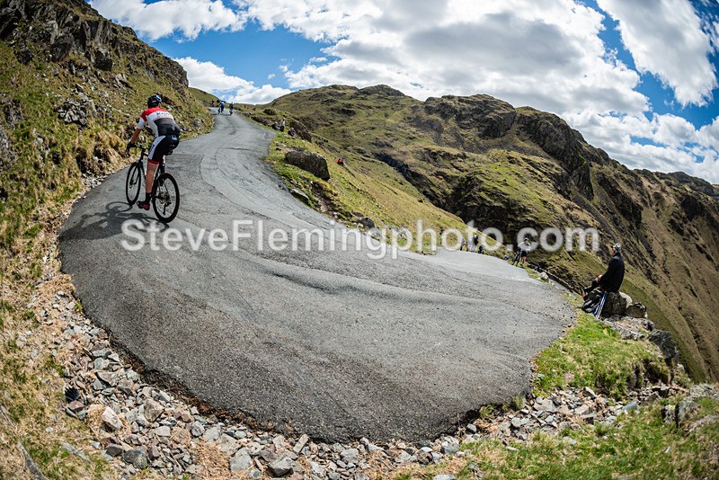 114807 - Hardknott Hairpin 11.00 - 12.00