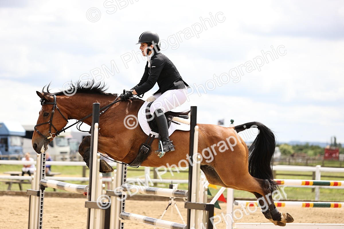 SBM_003169 - Class 11 - Senior Newcomers - 1.10m