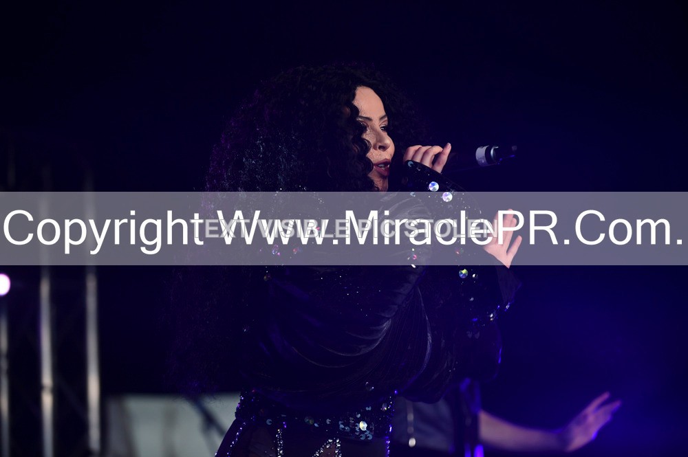 SH4_5906 - The Cher Experience