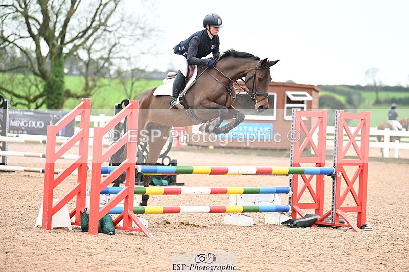 241023A-113350-00570 - Cls 1 British Novice and 90cm Open