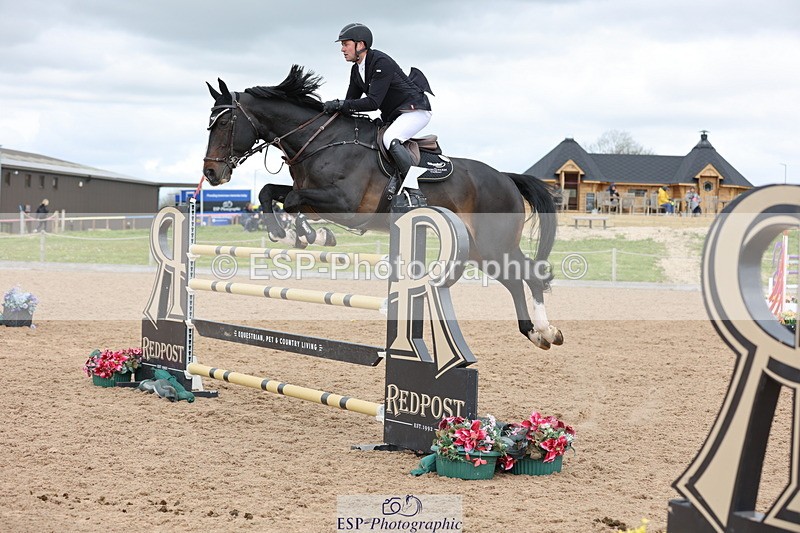 240419A-124705-07436 - Cls 6, 2 Star Medium Tour 1.35m