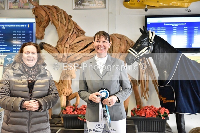 250215-153628-04463 - Medium Gold Presentations