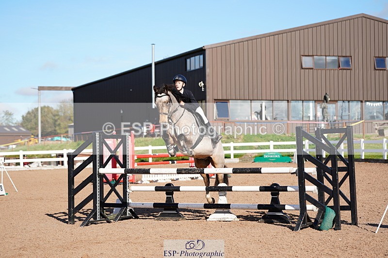 241027A-120638-02666 - SUN Cls 6 Pony Newcomers and 1m Open