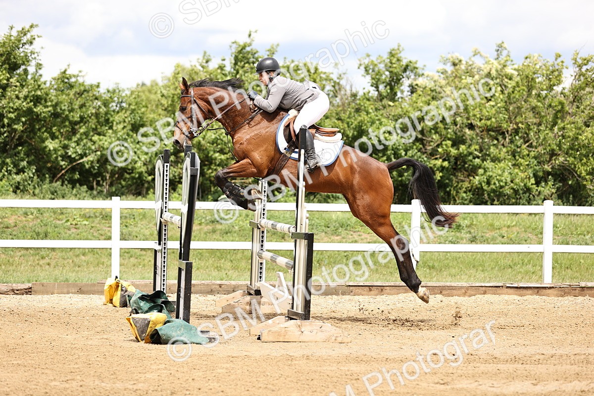 SBM_002948 - Class 11 - Senior Newcomers - 1.10m
