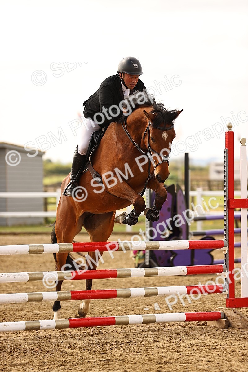 SBM_5124 - Class 9 - Senior British Novice - 90cm