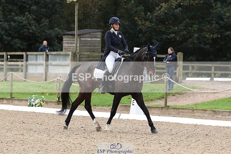 241024-094643-01159 - 130-Imogen.White-BE.TOUCHABLE