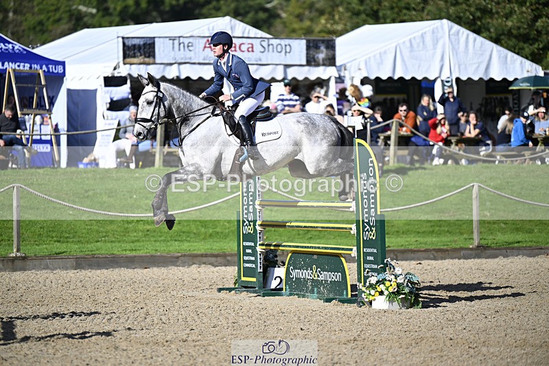 241026-115444-12660 - 001-Cameron.Beer-NEWPORTS.DEFINITELY.UNTOUCHABLE