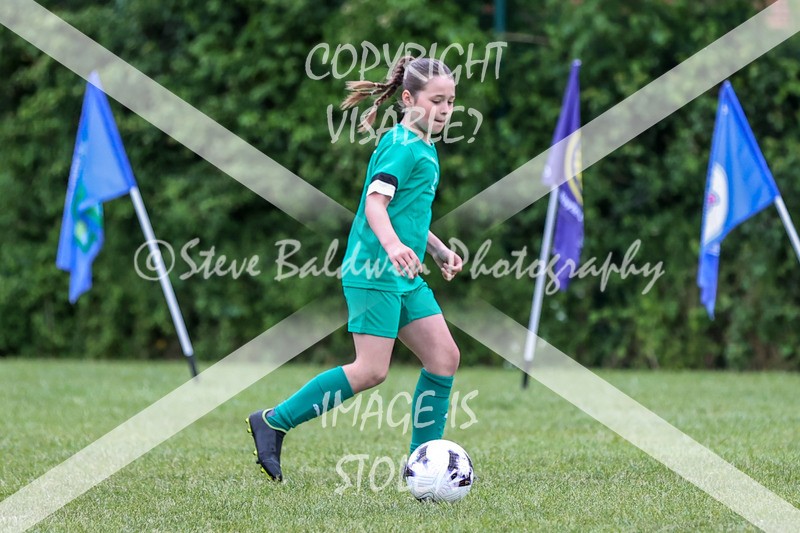 1DX31622 - Covingham Park V Tadpole Farm