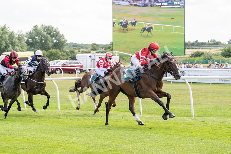 160725-Race 1-Made All-8528 - Race 1