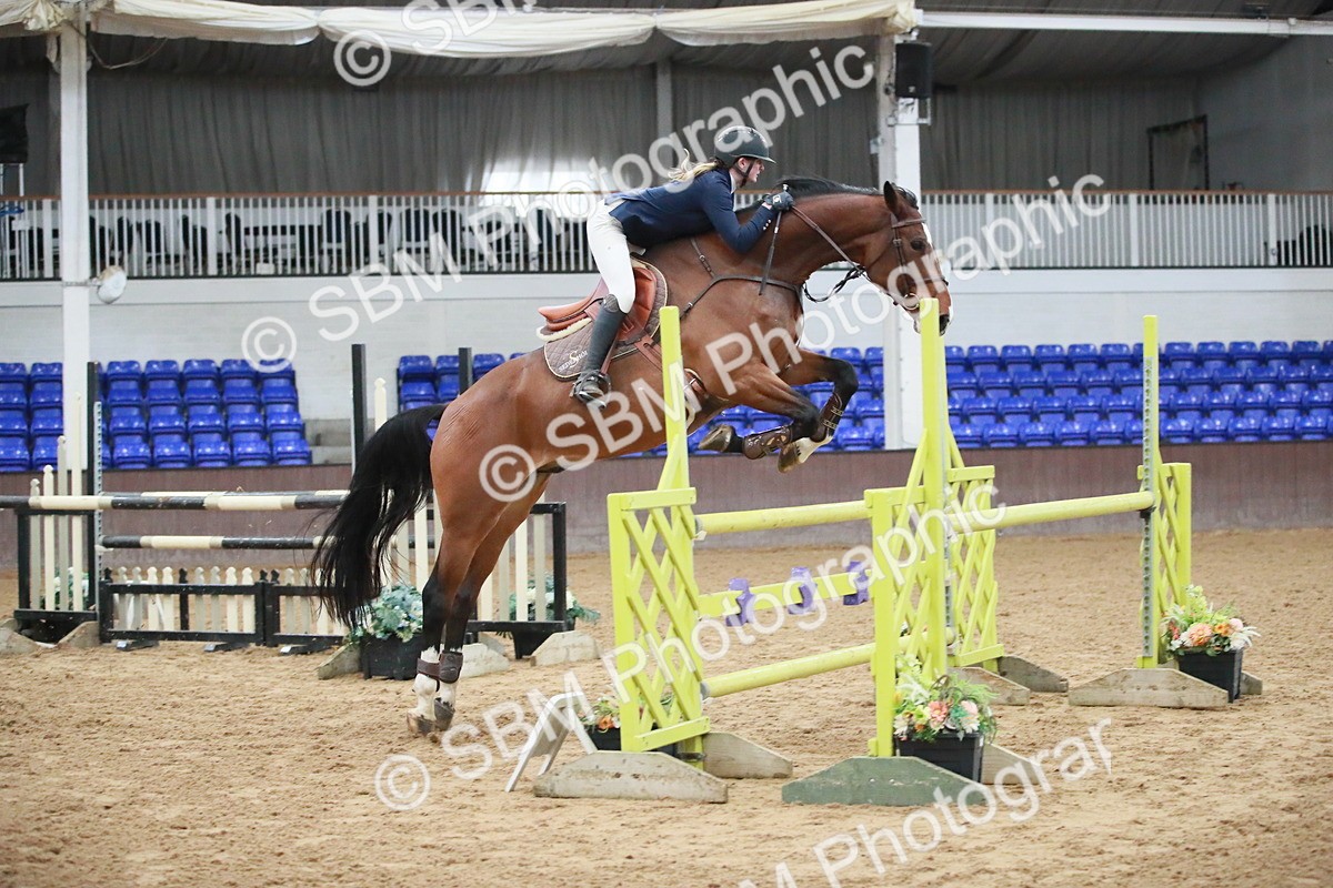 SBM_001013 - Class 4 - Senior Newcomers - 1.10m Open