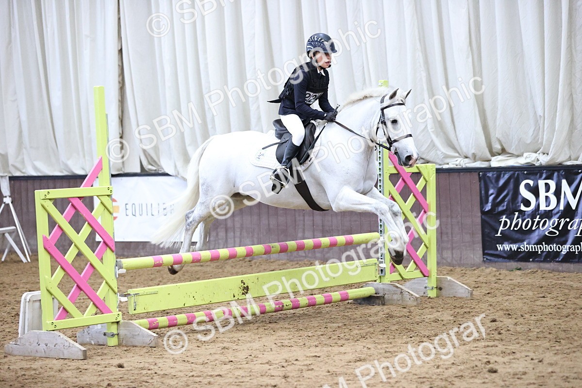 SBM_001554 - Class 5 - Henlow Veterinary Hospital 70cm