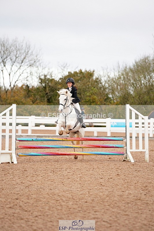 241027A-094312-01855 - SUN Cls 2 Pony Intro 70cm