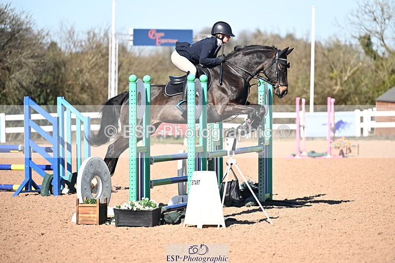 260318B-103105-00105 - Clear Round & Brit Nov 90cm