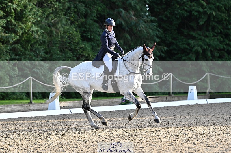 241023-161216-00877 - 014-Lizzie.Luxton-ST.TROPEZ