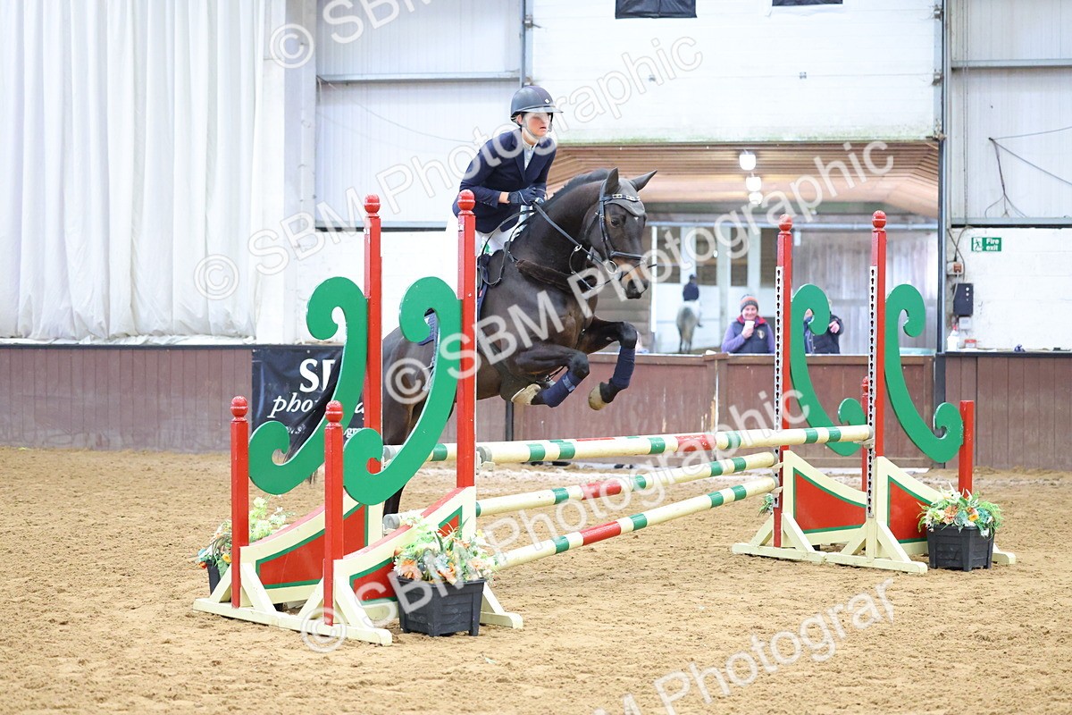 SBM_009489 - Class 20 - Senior British Novice/ 90cm Open - First Round (0.90m)