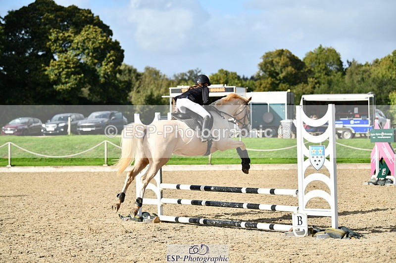 251004A-145935-01616 - Classes 8 & 9 70cm