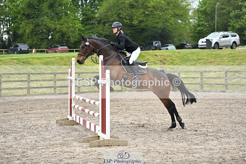 230512-093502-00342 - Cls 10 Snr 85cm Schooling