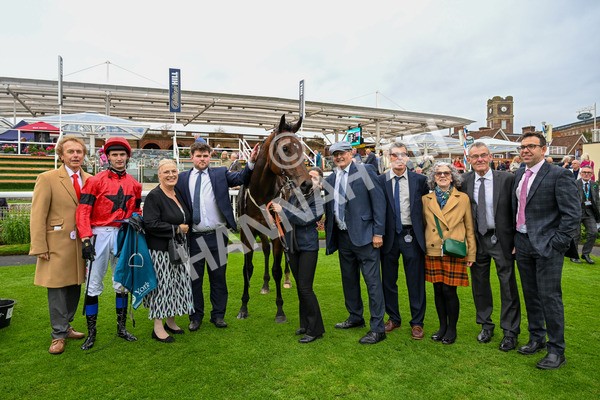 101025-Race 6-Dan Tucker-0529 - Race 6 Copper Knight Winning-Most Horse Handicap at York