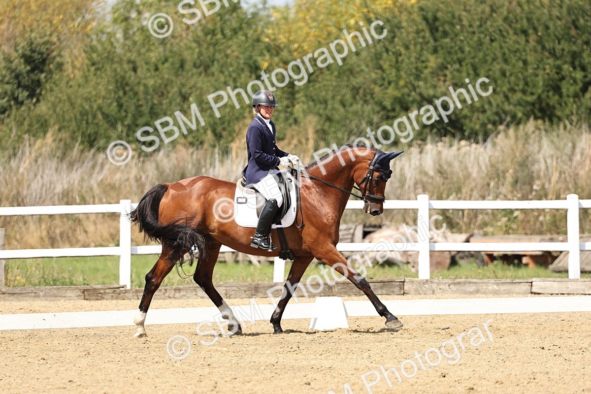 SBM_018673 - Class 16 - Novice 5 - 12.08-13.11