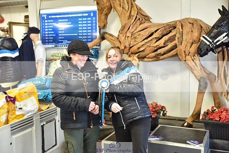 250215-131350-03654 - Medium Silver Presentations