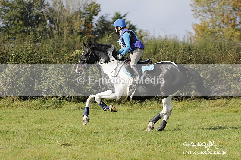  WWHT 171021 3859 - Open (1.00m)  17/10/21