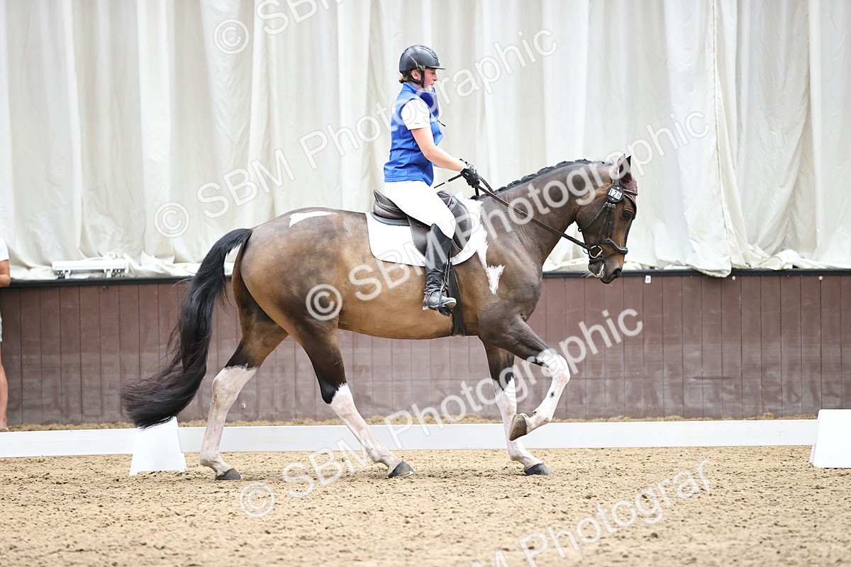 SBM_001815 - Novice 4 - 11.15-13.22