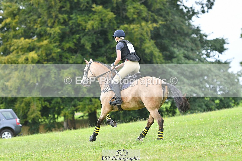 240804-113316-11811 - 316-Chloe_Dunn-TOWERHILL_SHAMIE