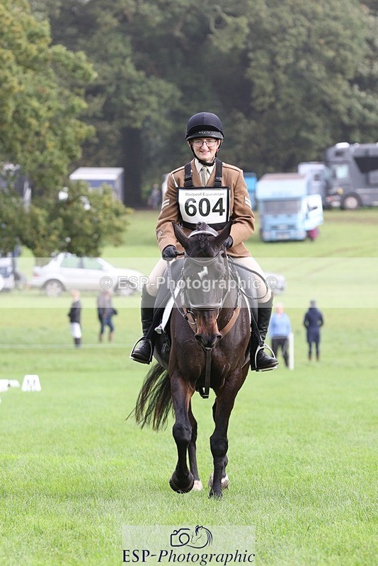 231019-103201-02346 - 604-FURZILEAS.HIDDEN.GEM-Lara.Hails-DR