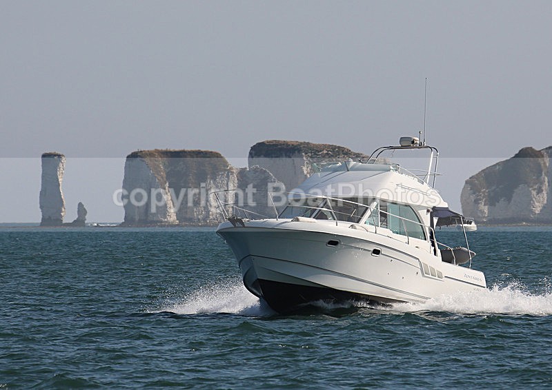130905 HELS BELLES WT7A4290 - Flybridge Cruisers