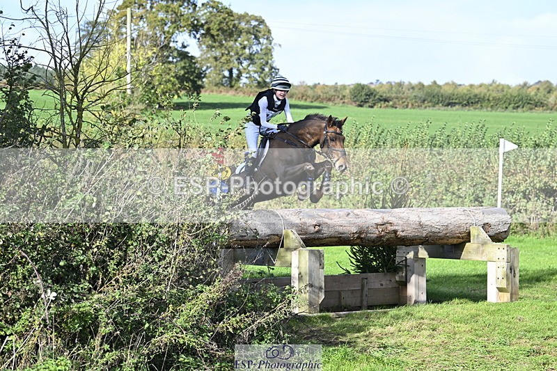 251024A-121727-08942 - B-124-Sophie.Lamb