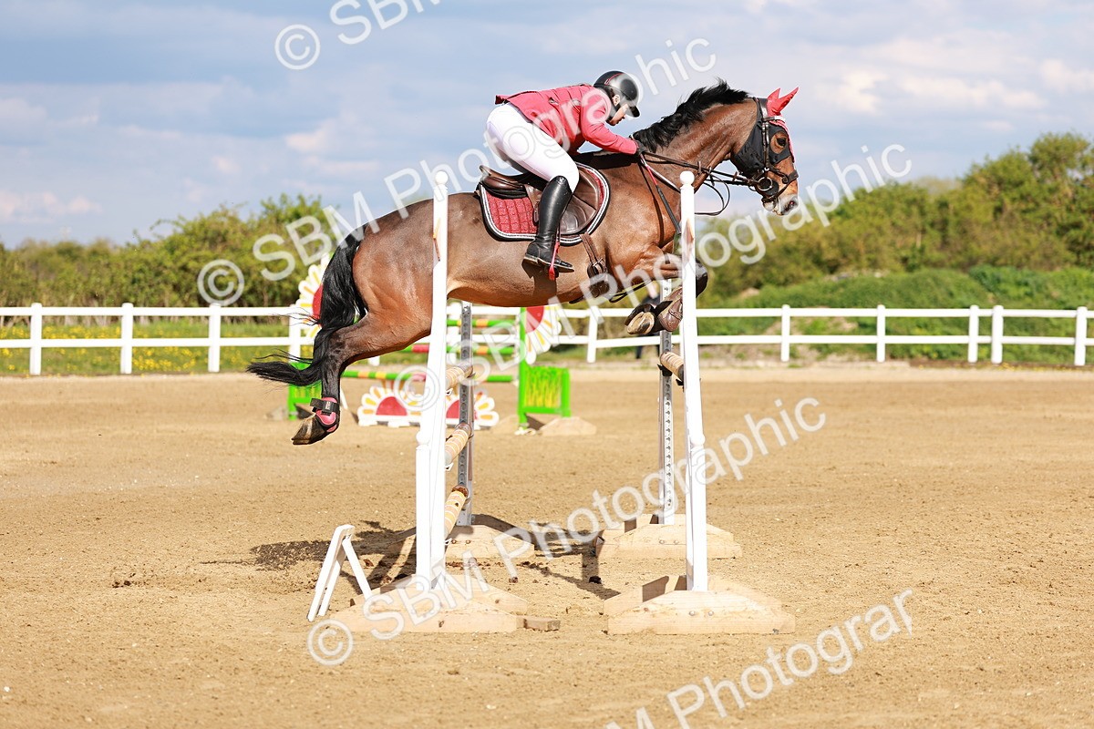 SBM_002411 - Class 5 - Senior Foxhunter - 1.20m