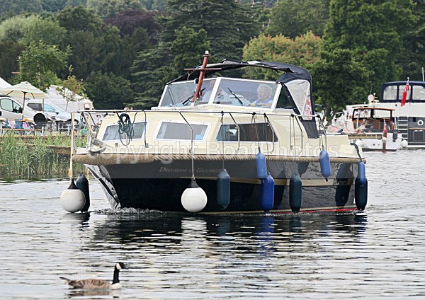 110702 DELUSIONS OF GRANDEUR IMG_7879 - HENLEY ROYAL REGATTA JULY 2011