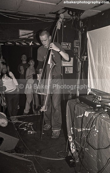 08 sneaky - Friends & Family @ the-roadhouse 18.11.00