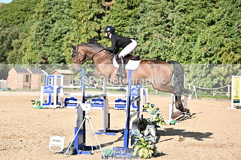 260906A-162717-04690 - Cls 24 Snr Foxhunter