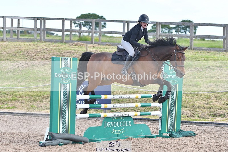 240609A-112851-04585 - Cls 17 Snr 1.05m Open