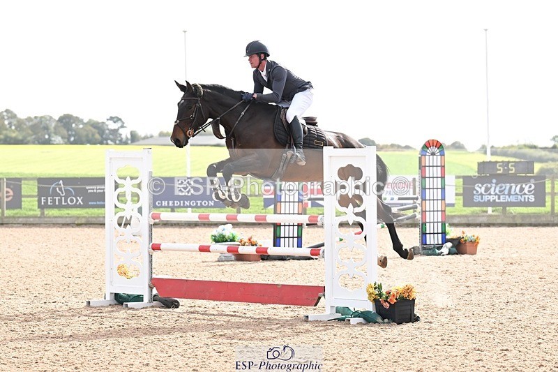 251005-142220-03884 - Cls 21 Newcomers and 1.10m