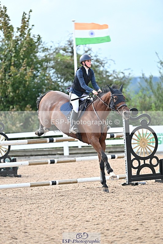 241004A-140217-02405 - Fri 11 1.10m amateur Quals