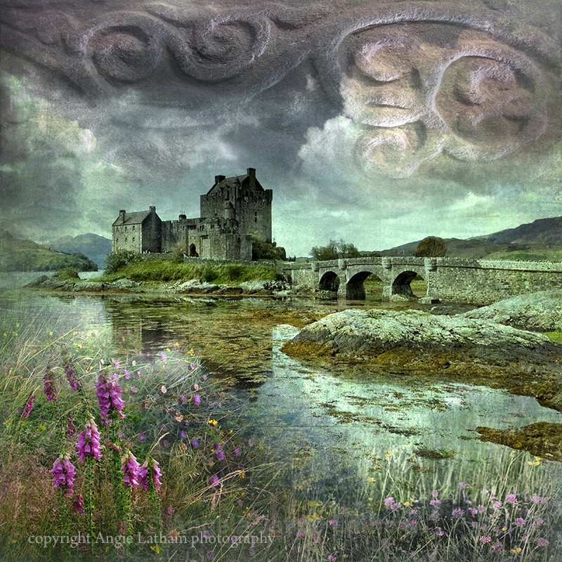 HM 002 Eilean Donan Castle - Spirit of the Highlands