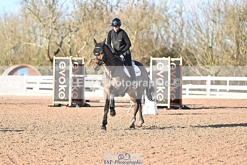 251203-134641-00716 - Cls 5 Foxhunter and 1.20m Open
