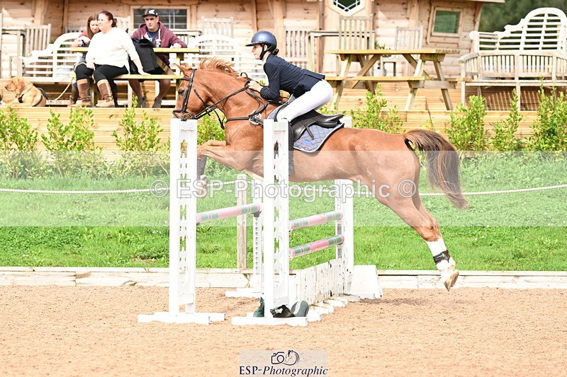 240908A-134054-04057 - Cls 15 U21 Intro 90cm-1.00m  Team Comp