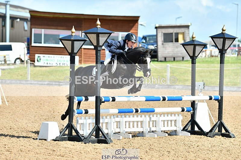 230624A-102705-00293 - Cls 37 Springboard 128 + 138cm