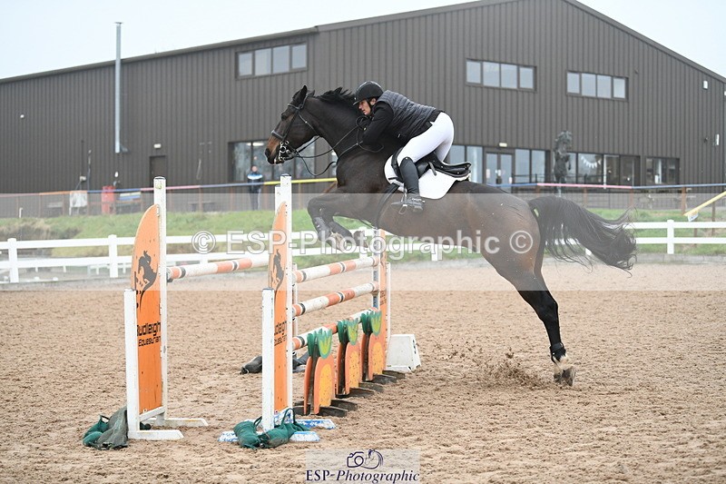 241103A-113022-07809 - SUN Cls 21 Snr Newcomers and 1.10m Open