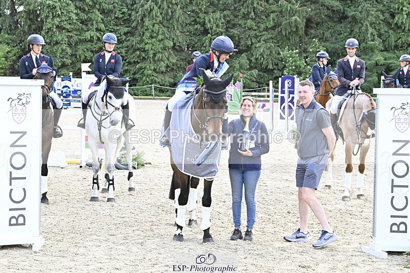 250525A-161234-18535 - Presentations Section C CCI 2 Star Long