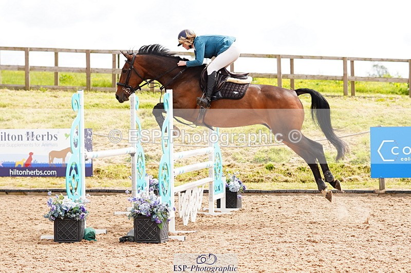 240526A-105056-07656 - Cls 26 Chard Equ 1.05m and 1.10m Grand Prix